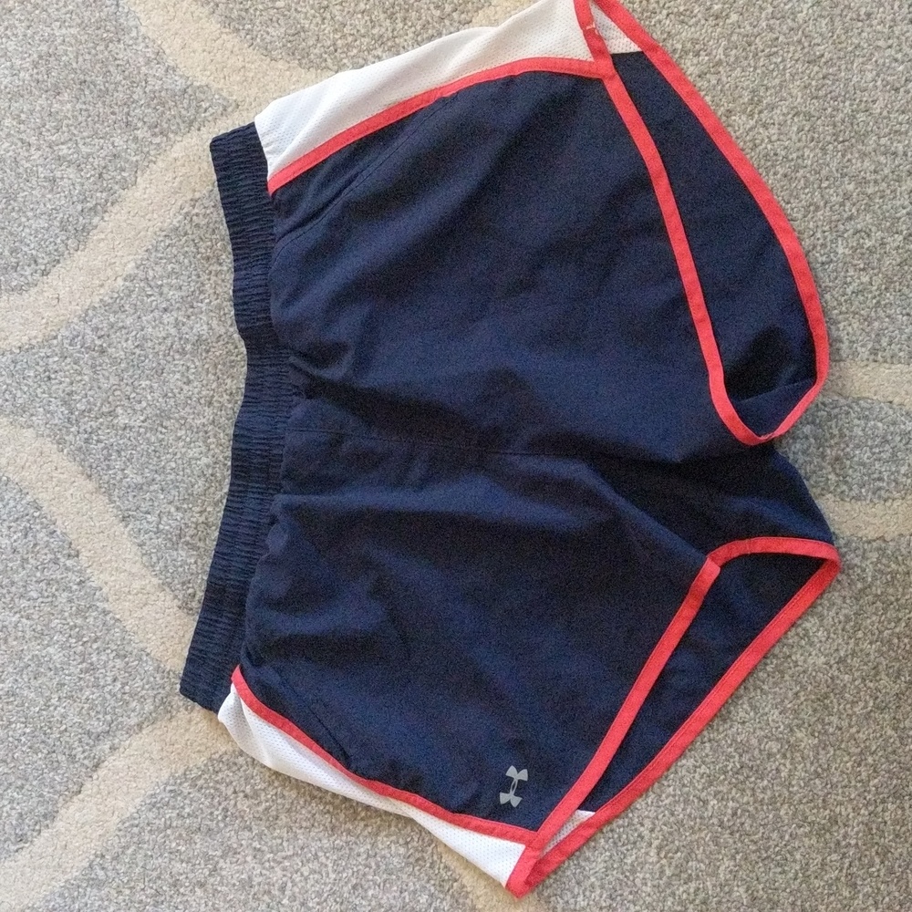 Under Armor running shorts Large